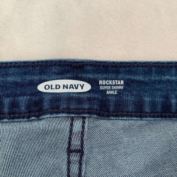 Old Navy Rockstar super skinny ankle distressed stretch denim jeans - Picture 6 of 10